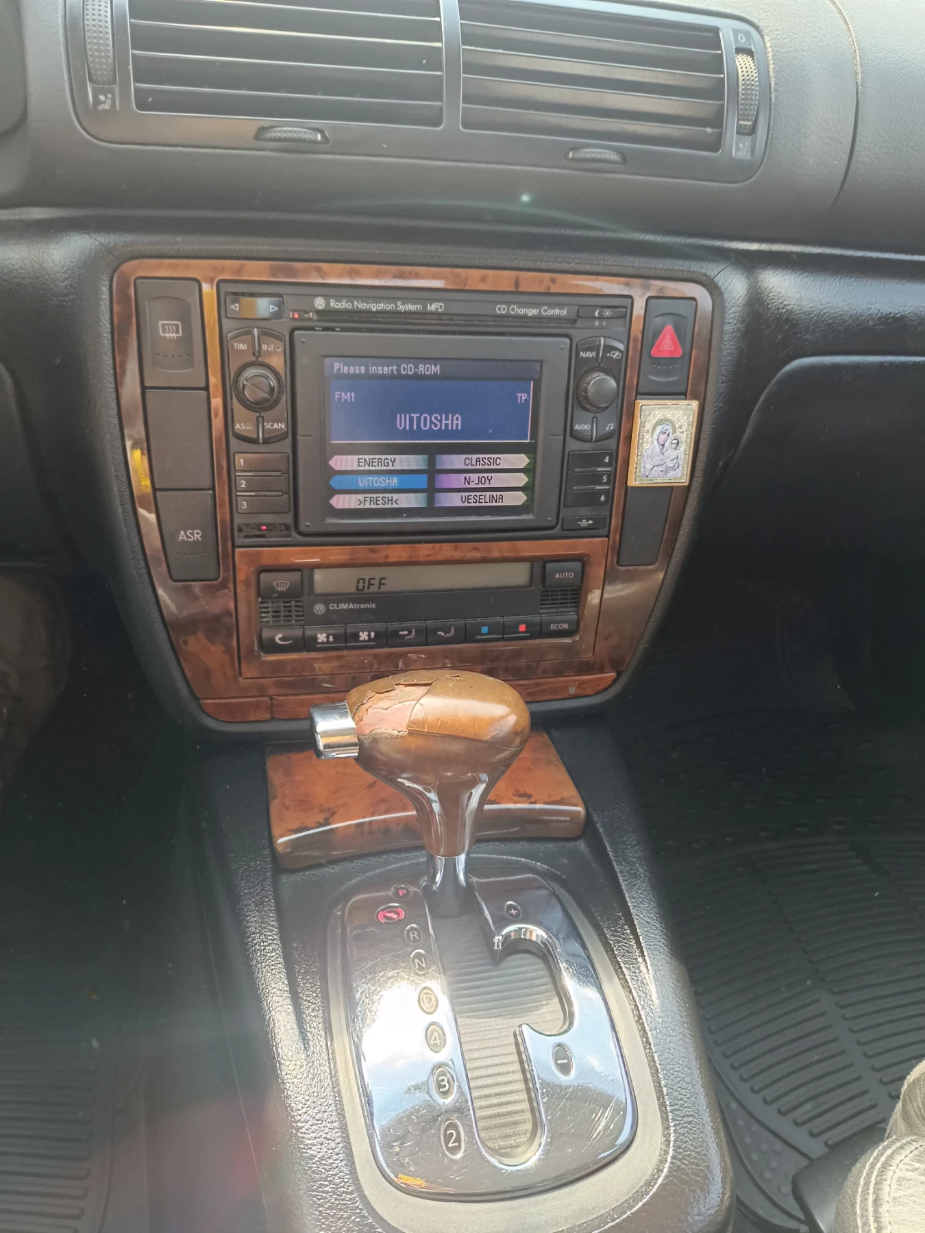 VW Passat 1.9 tdi, снимка 7 - Автомобили и джипове - 54507947