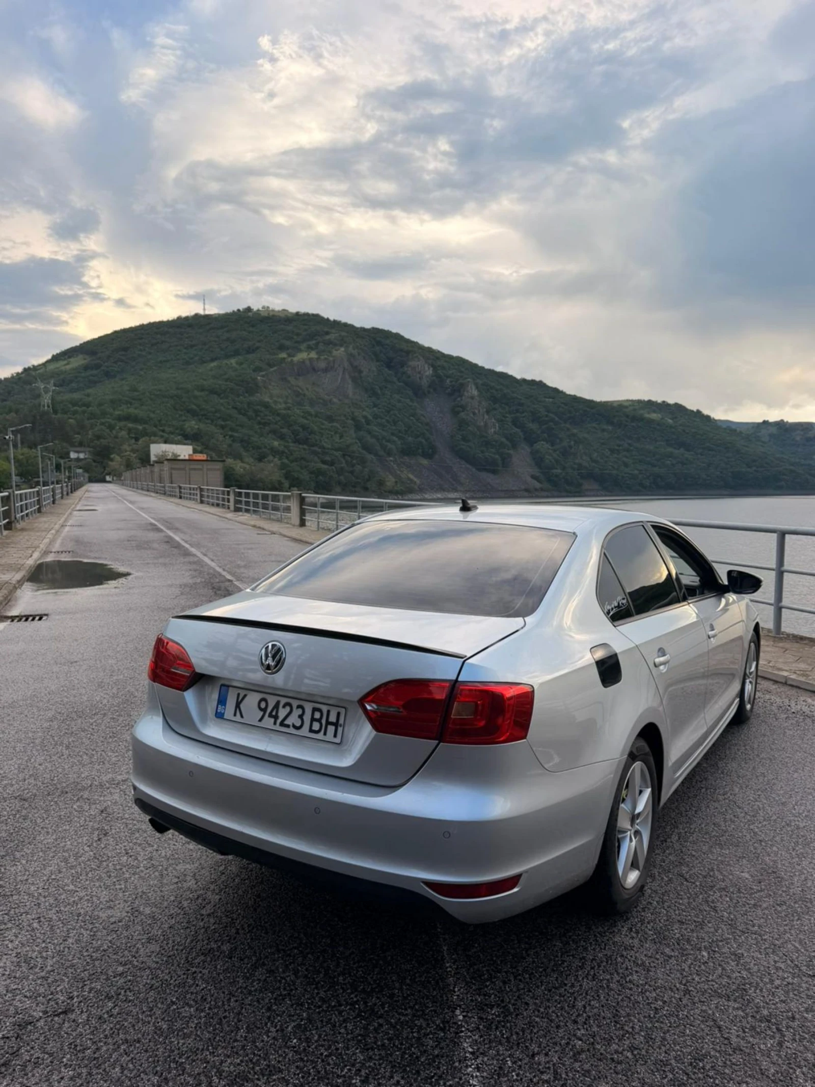 VW Jetta, снимка 4 - Автомобили и джипове - 54662624