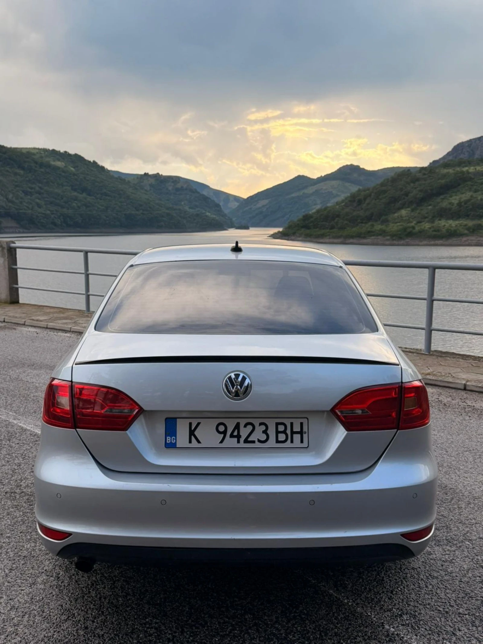 VW Jetta, снимка 5 - Автомобили и джипове - 54662624