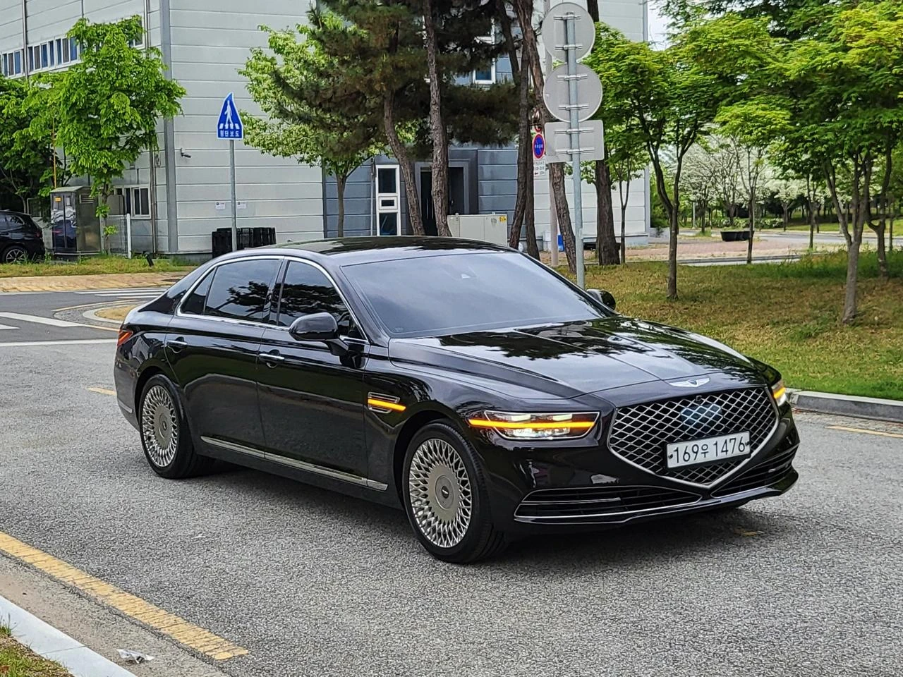 Genesis G90 3.8AWD Premium Luxury* Distronic* 360* �����* HUD | Mobile.bg � ����������� 1