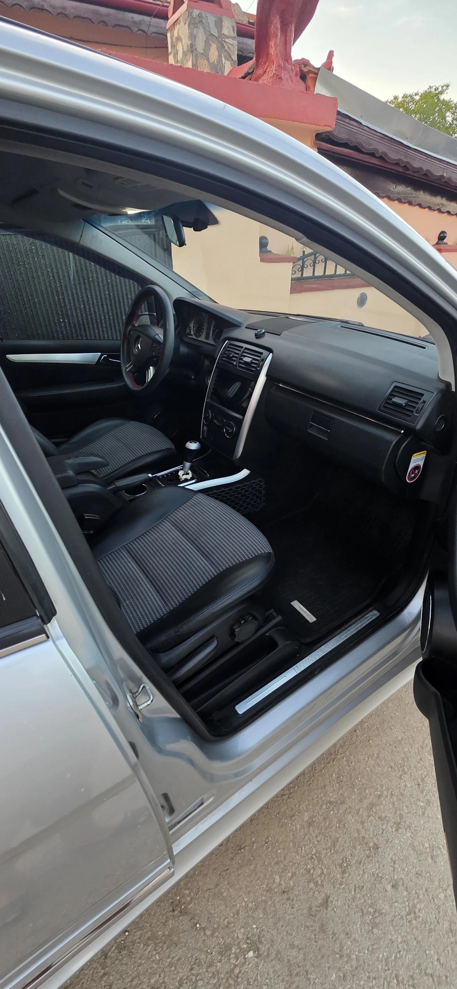 Mercedes-Benz B 200 2.0 cdi, снимка 5 - Автомобили и джипове - 55072794