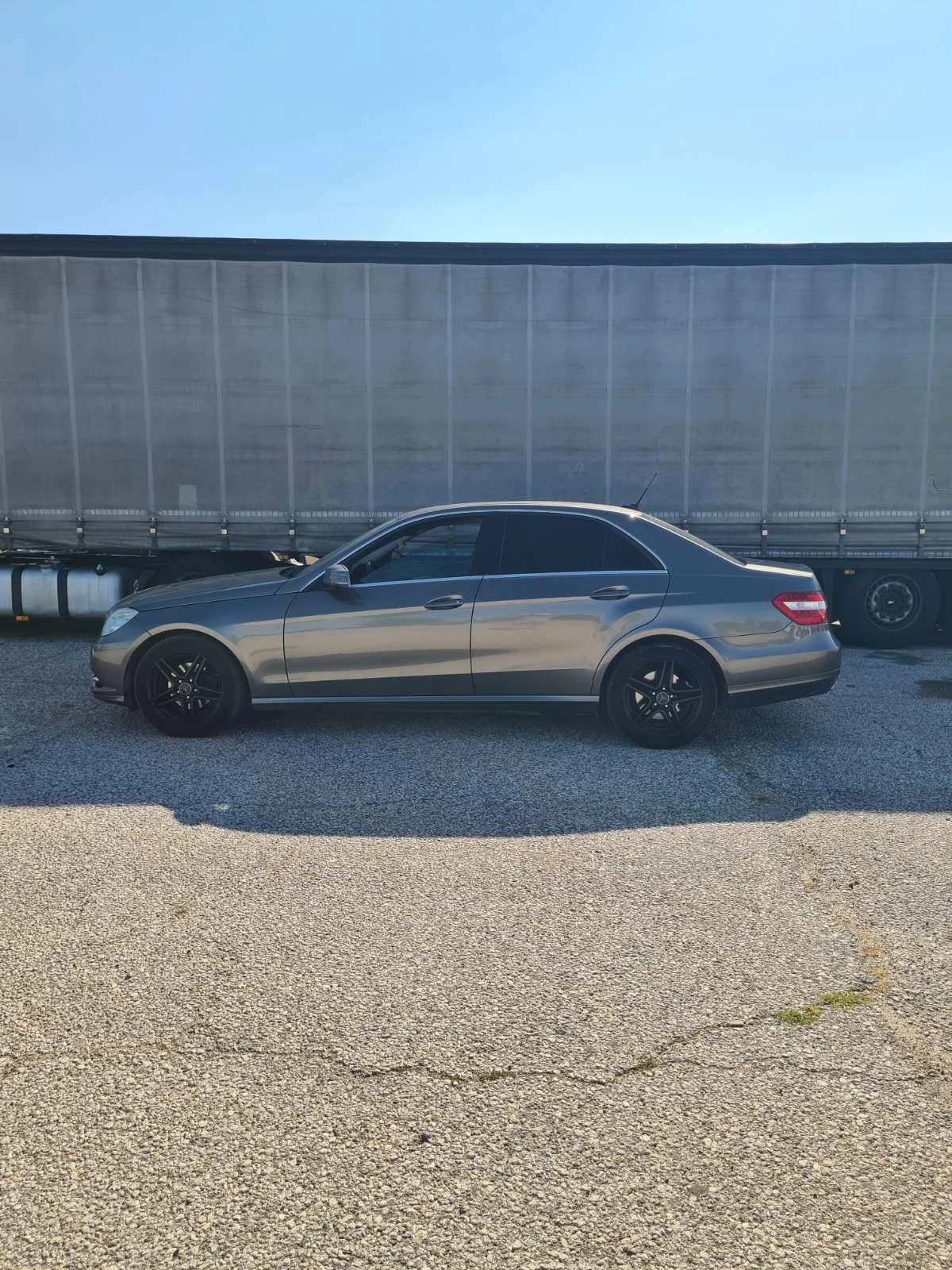 Mercedes-Benz E 200, снимка 2 - Автомобили и джипове - 55130552