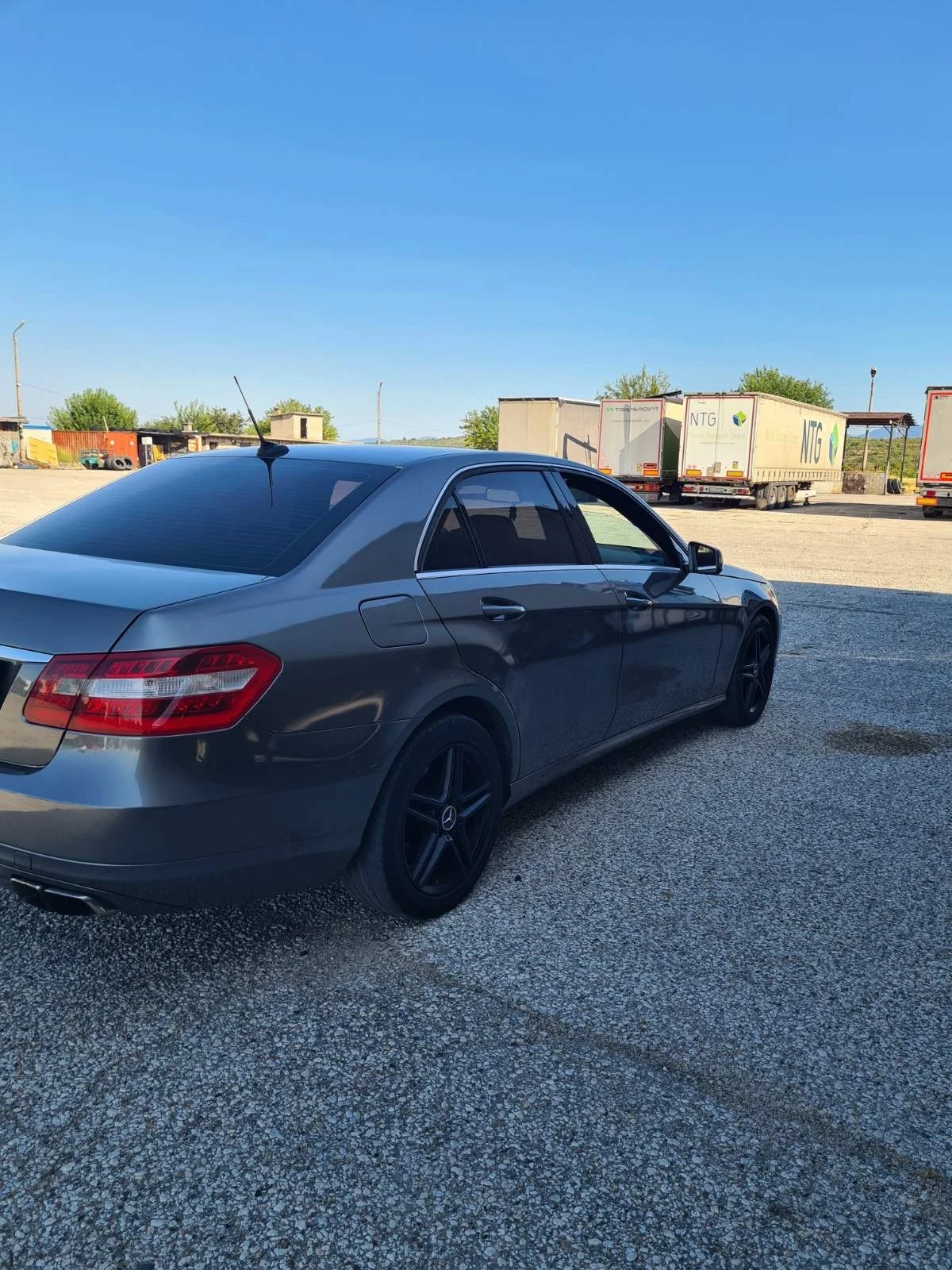 Mercedes-Benz E 200, снимка 4 - Автомобили и джипове - 55130552