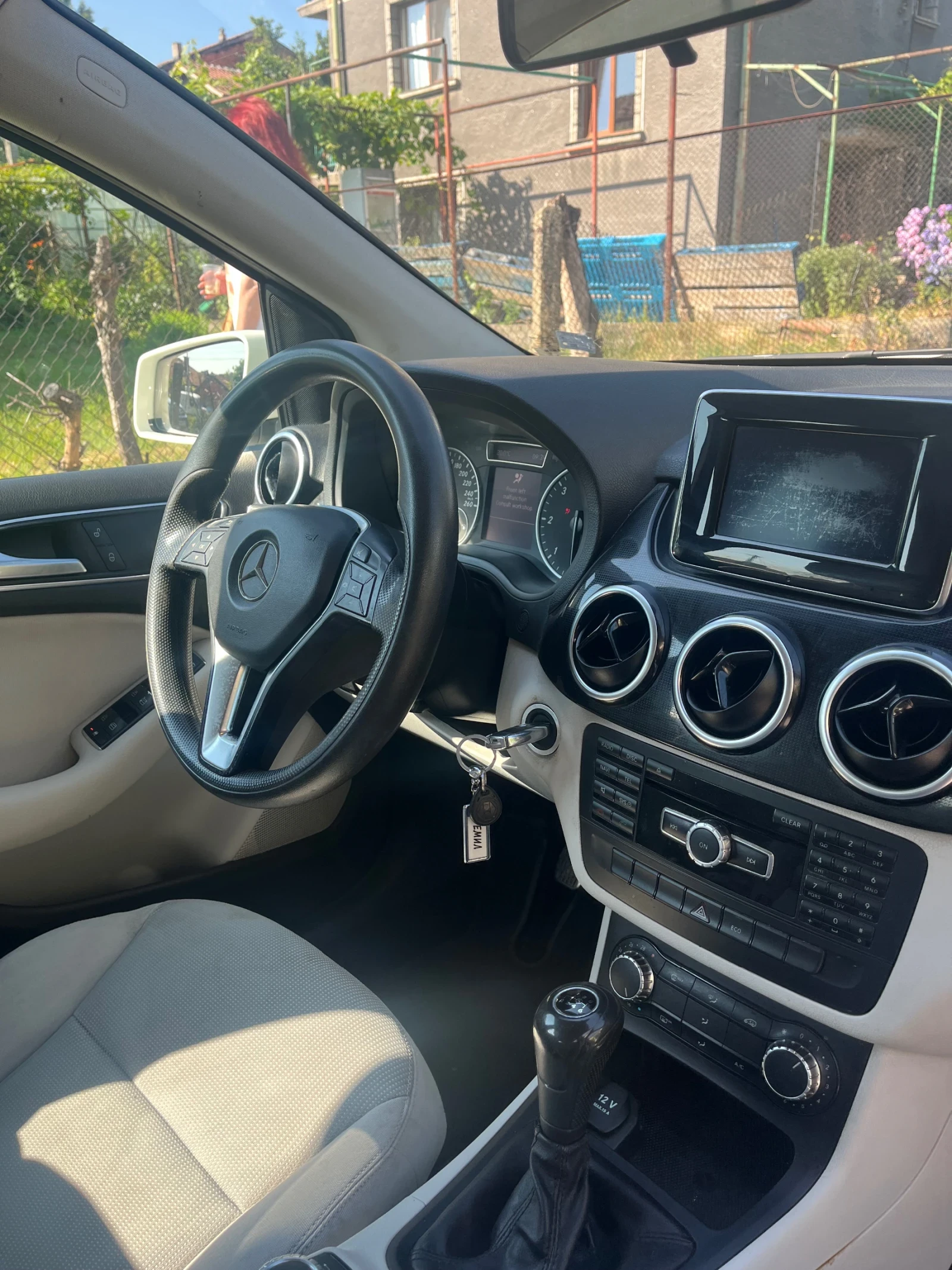 Mercedes-Benz B 180 EXECUTIVE, снимка 8 - Автомобили и джипове - 55197158