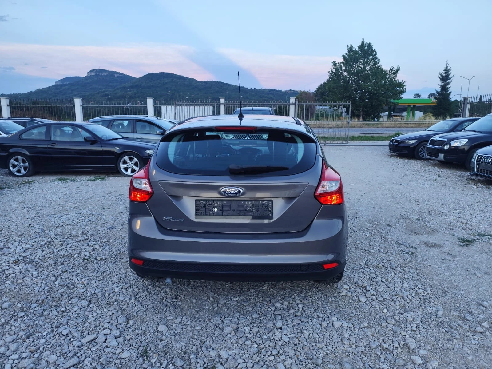 Ford Focus 1.6 бензин, снимка 6 - Автомобили и джипове - 55348241