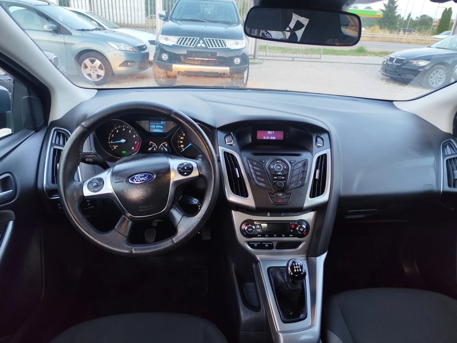 Ford Focus 1.6 бензин, снимка 10 - Автомобили и джипове - 55348241