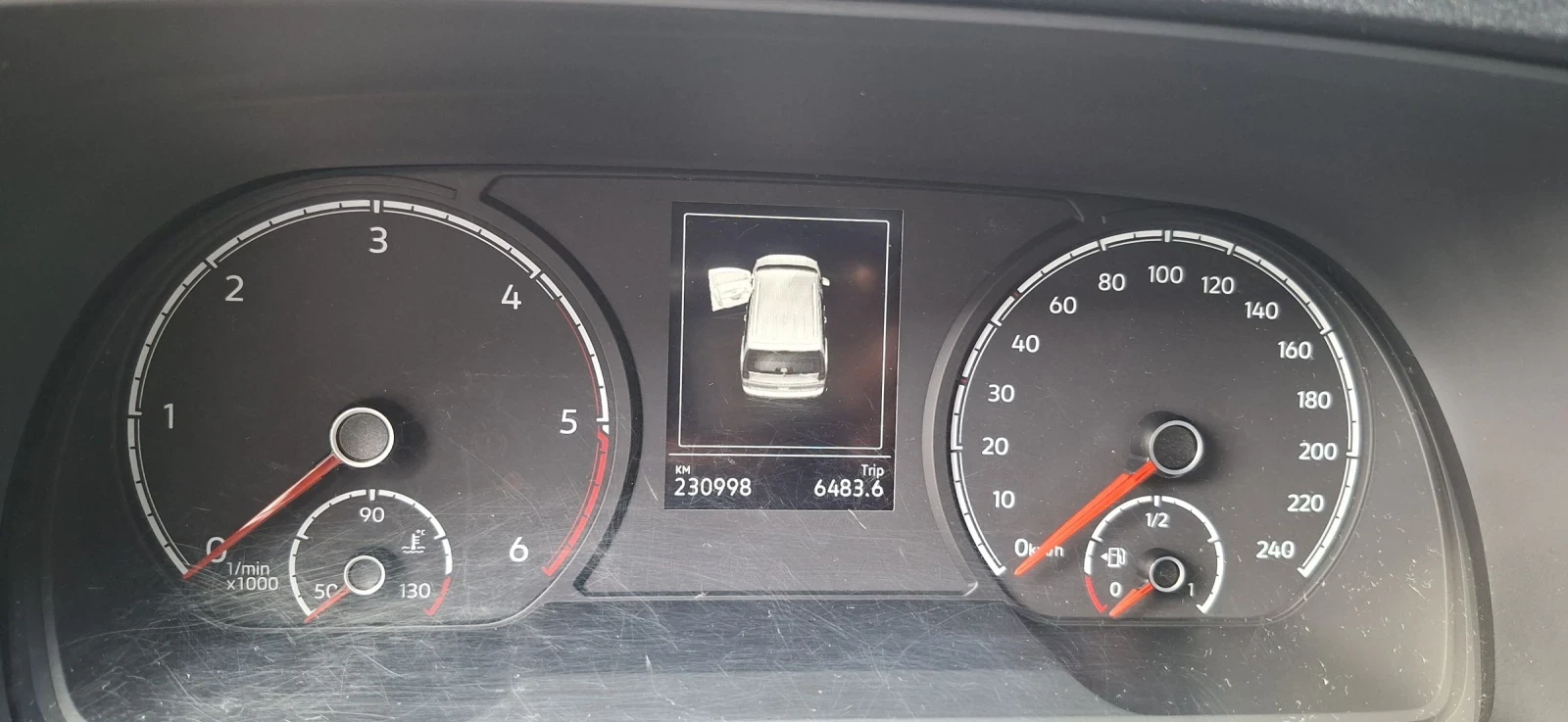 VW Caddy 2.0D, снимка 9 - Автомобили и джипове - 55388118