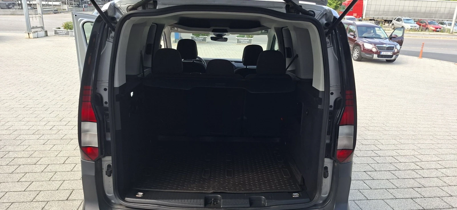 VW Caddy 2.0D, снимка 7 - Автомобили и джипове - 55388118