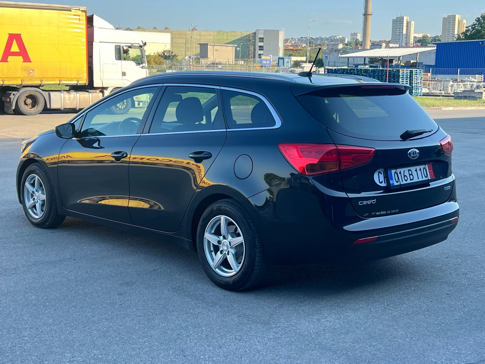 Kia Ceed 1.6 GDI, снимка 6 - Автомобили и джипове - 55453355