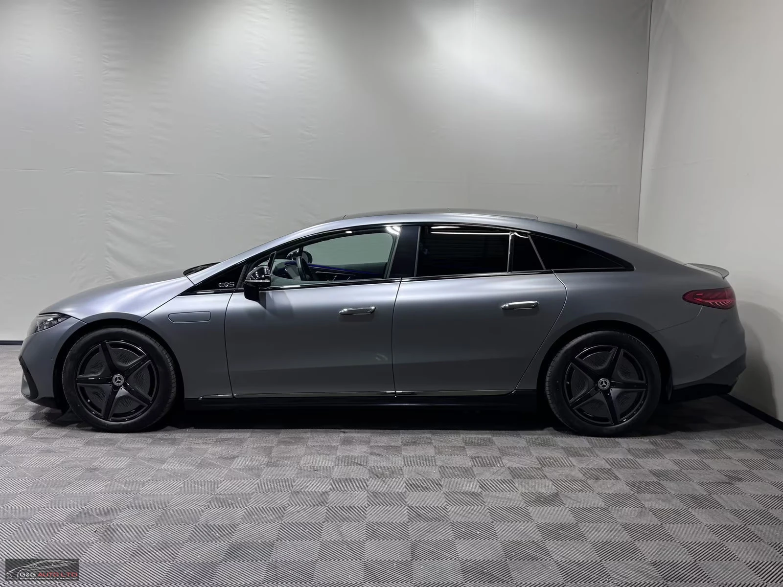 Mercedes-Benz EQS 450+ /360HP/AMG/PANO/NIGHT/360/HUD/BURM/728z, снимка 3 - Автомобили и джипове - 55586527
