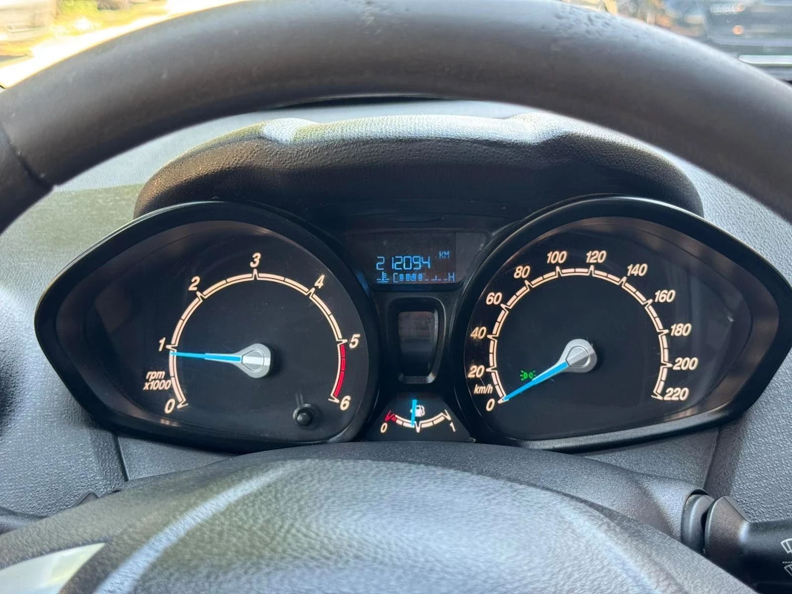 Ford Fiesta 1.5TdCi ТОВАРЕН АВТОМОБИЛ, снимка 10 - Автомобили и джипове - 55666210