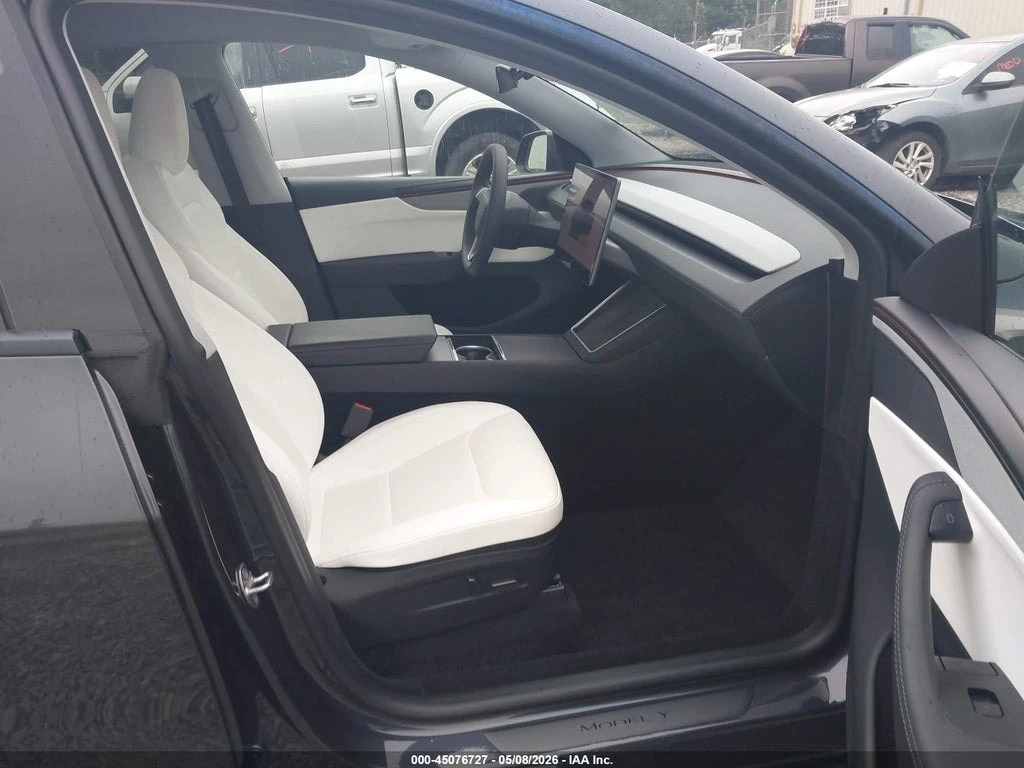 Tesla Model Y PREMIUM | CARFAX | АВТОФИНАНСИРАНЕ, снимка 5 - Автомобили и джипове - 55858964