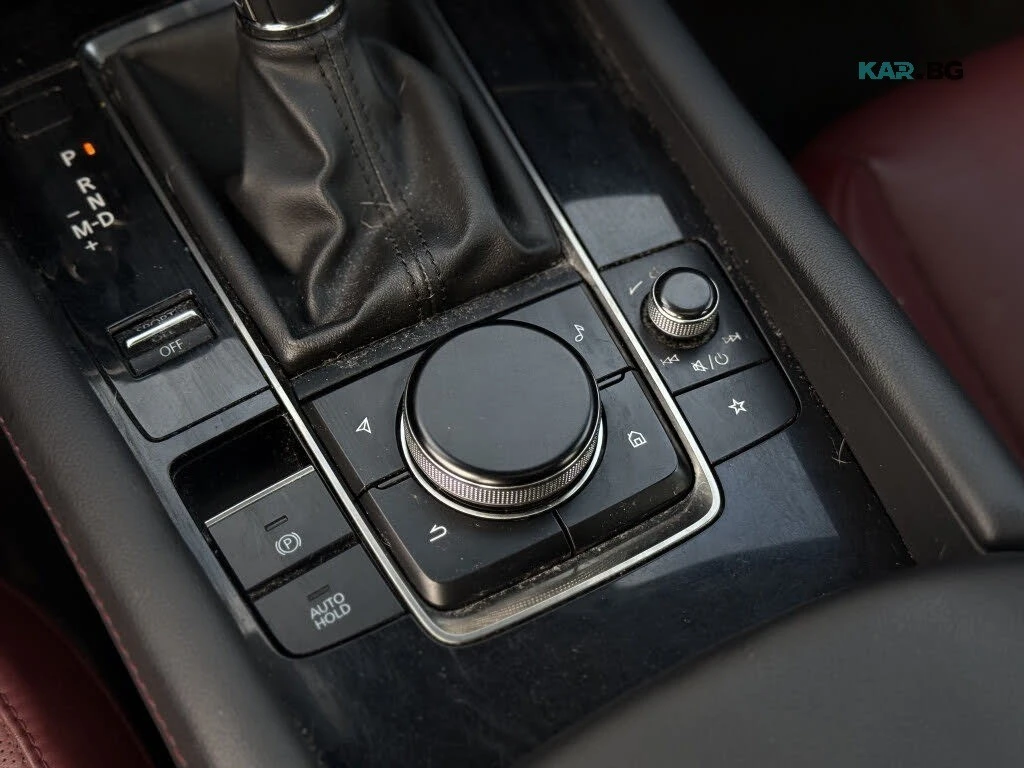 Mazda 3 GT* Sedan* AWD* АвтоКредит* (ЦЕНА ДО БГ) , снимка 7 - Автомобили и джипове - 56040203