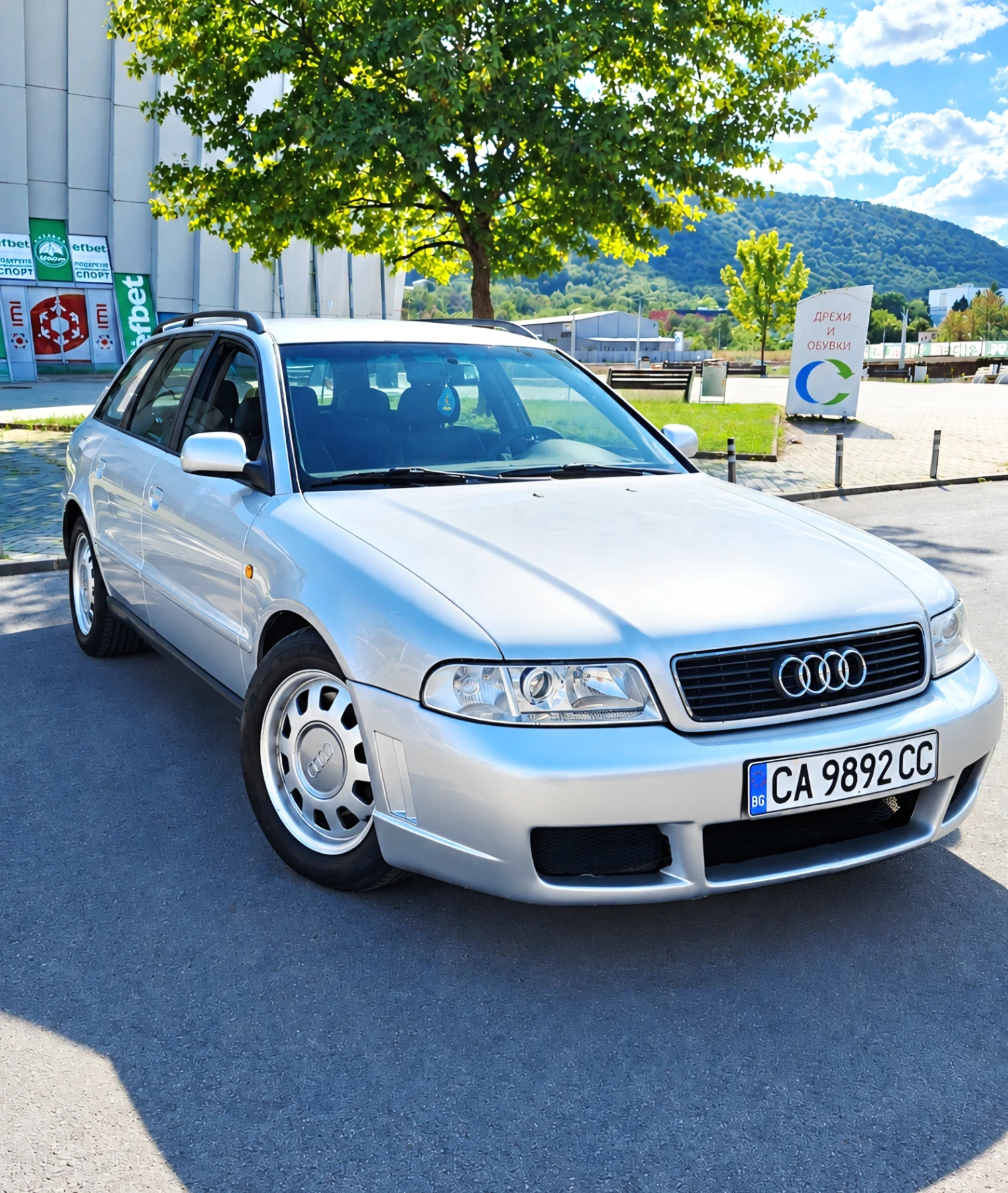 Audi A4  Газ