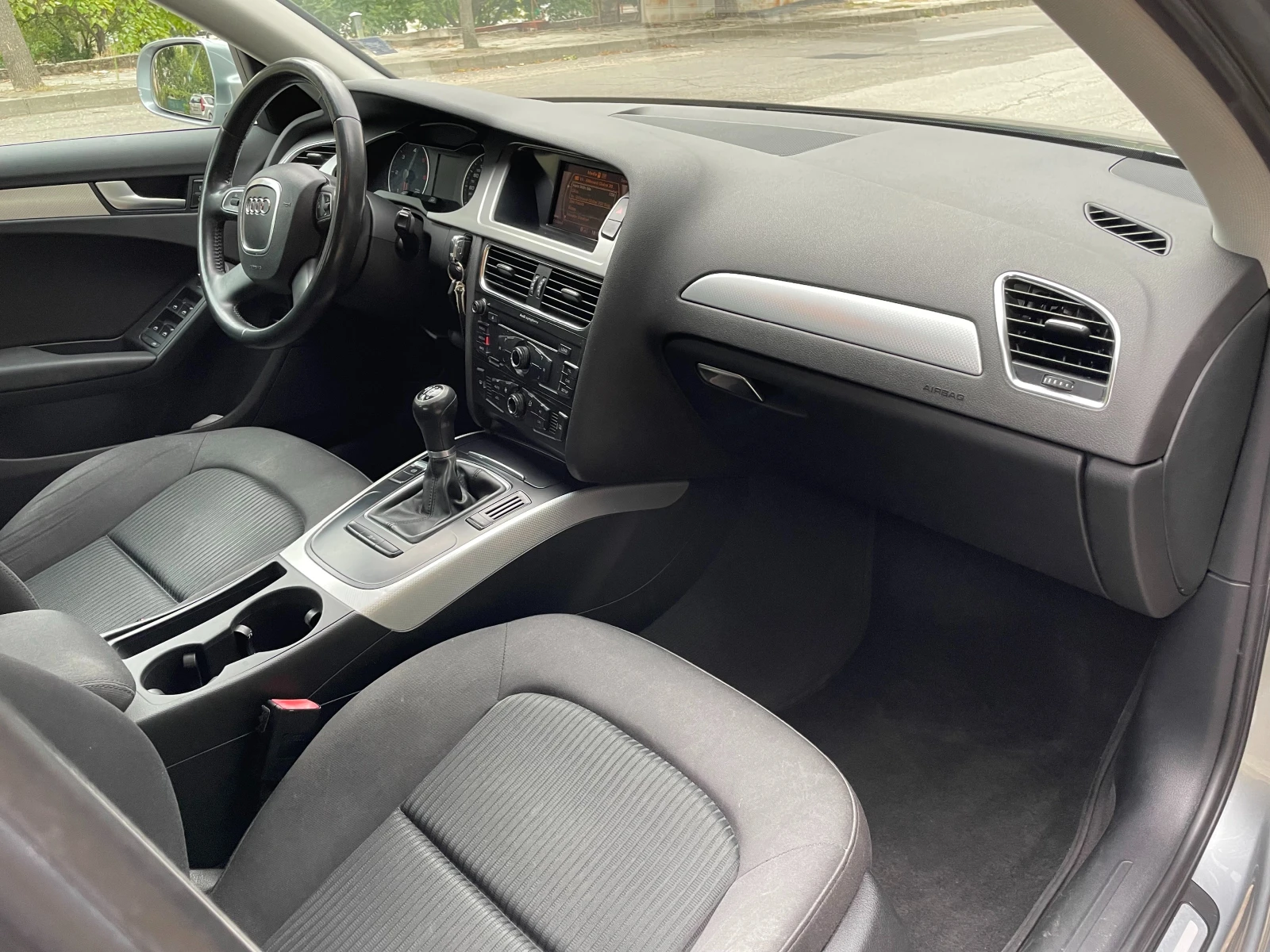 Audi A4, снимка 9 - Автомобили и джипове - 56629516