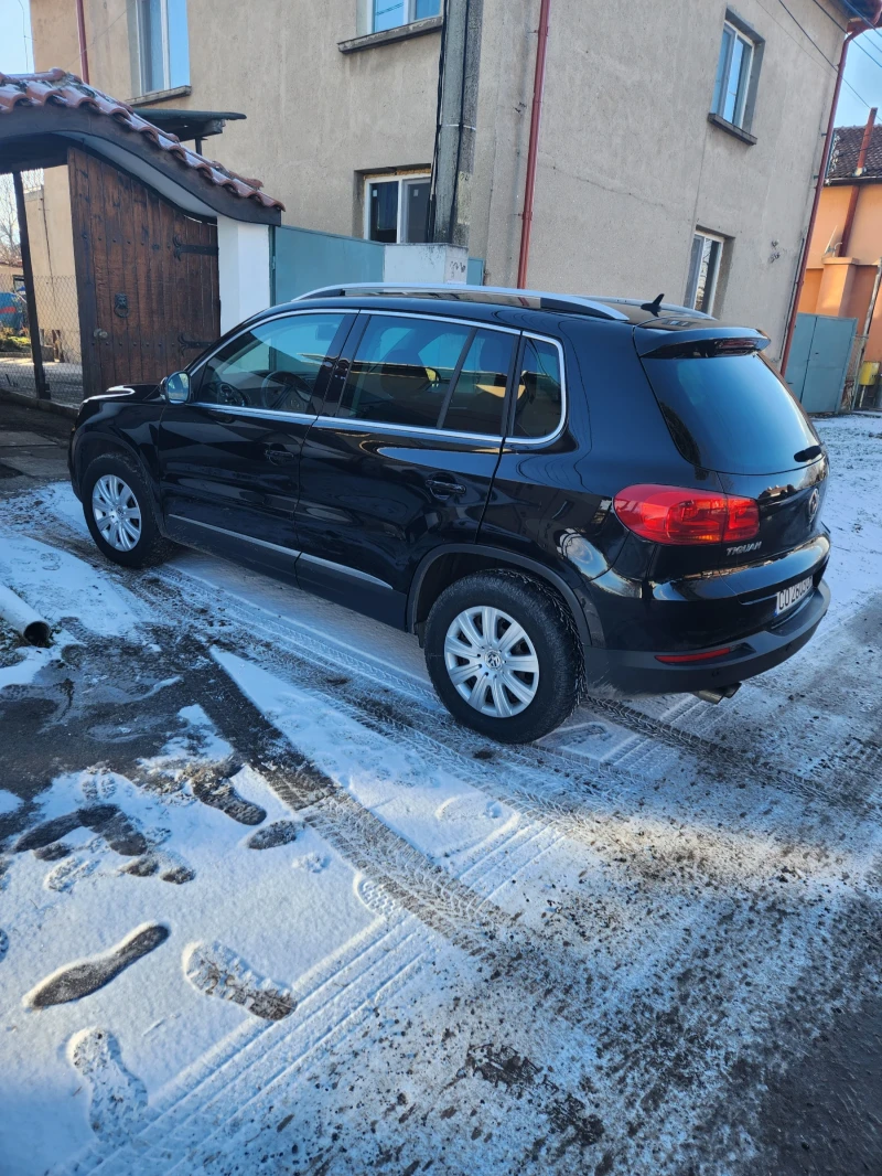 VW Tiguan, снимка 4 - Автомобили и джипове - 48551905