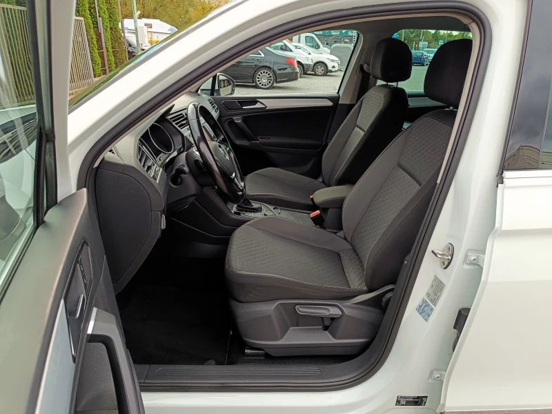 VW Tiguan 2.0 TDi* 4 Motion* DSG* NAVI* Distronic* , снимка 9 - Автомобили и джипове - 52013112