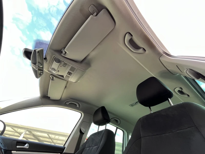 VW Tiguan 2.0 TDI Highline, снимка 11 - Автомобили и джипове - 53427939