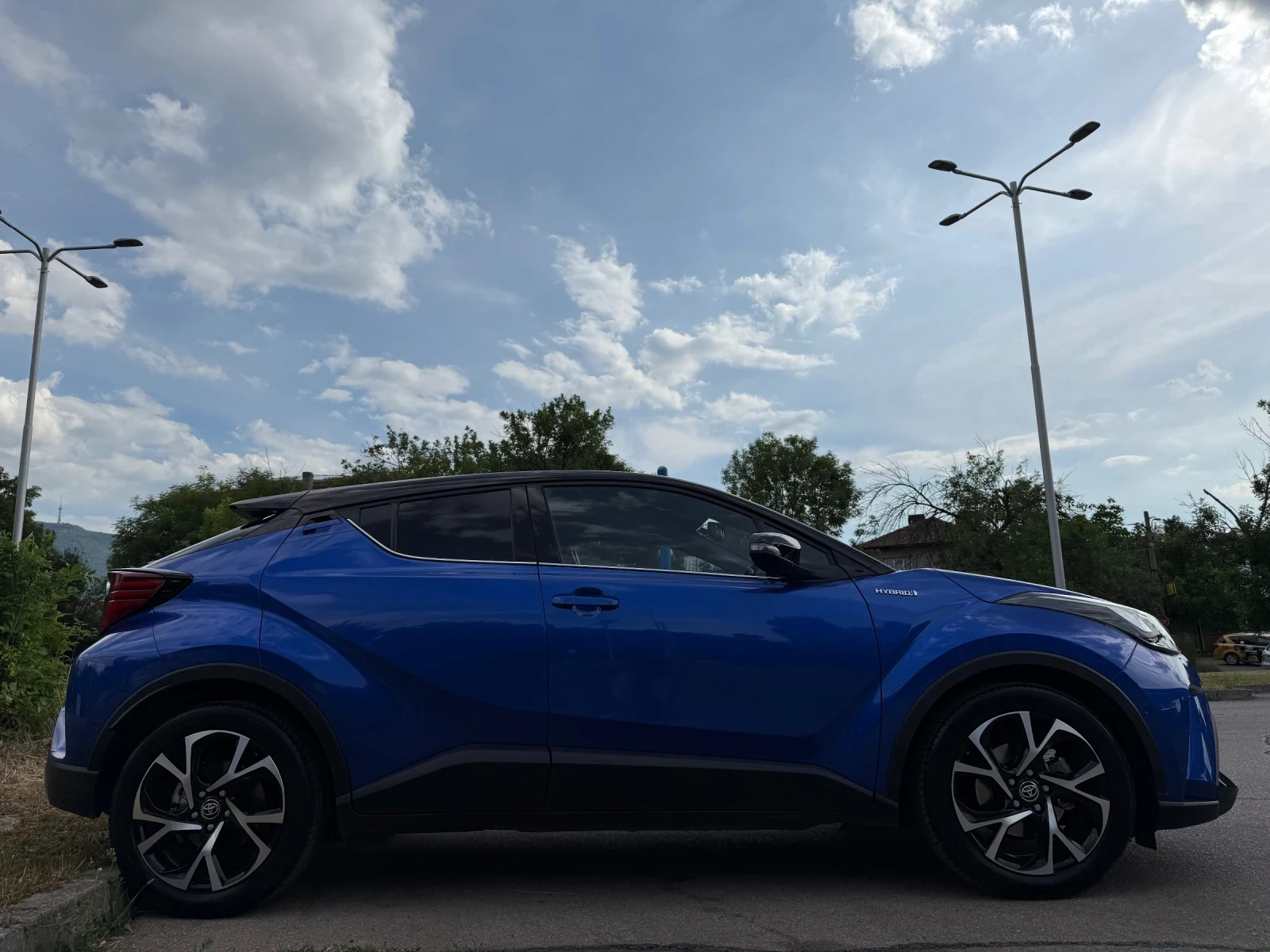 Toyota C-HR 2.0 HYBRID 184 KC JBL ALCANTARA ГАРАНЦИЯ ГЕРМАНИЯ - изображение 4