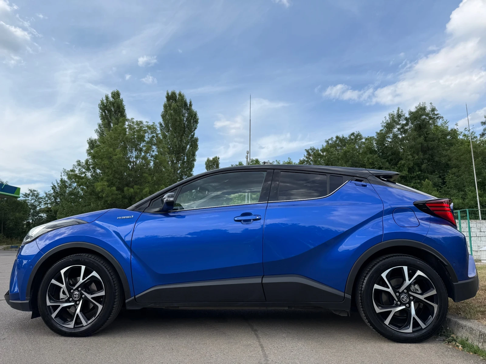 Toyota C-HR 2.0 HYBRID 184 KC JBL ALCANTARA ГАРАНЦИЯ ГЕРМАНИЯ - изображение 8