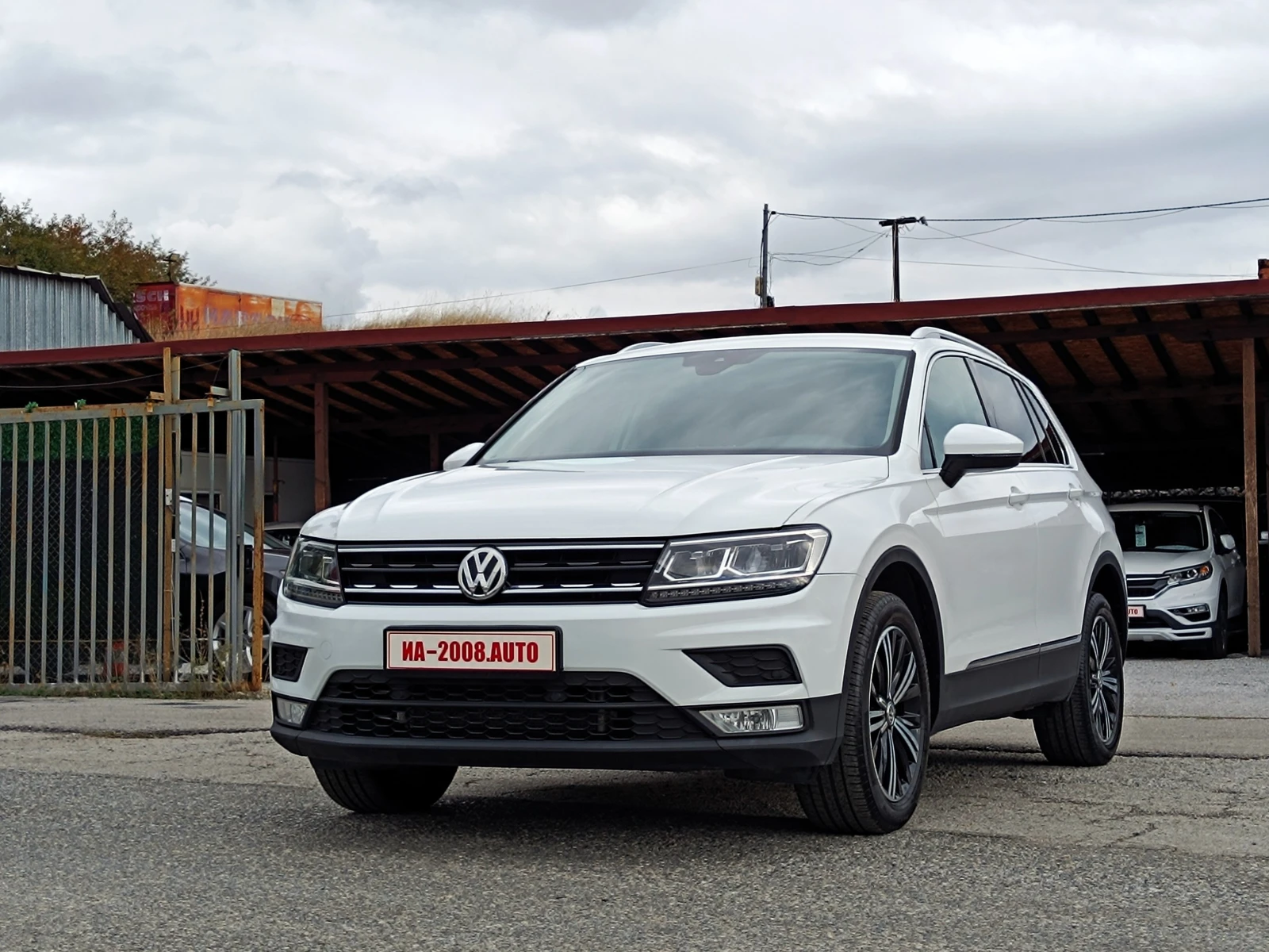 VW Tiguan 2.0 TDi* 4 Motion* DSG* NAVI* Distronic*  | Mobile.bg   1