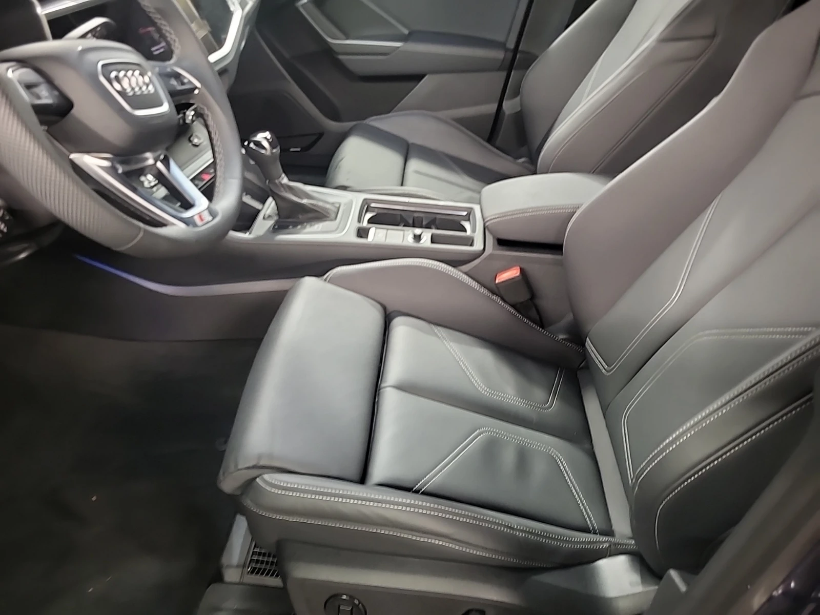 Audi Q5 TECHNIK * CARFAX * АвтоКредит * Цена до България*  - изображение 8