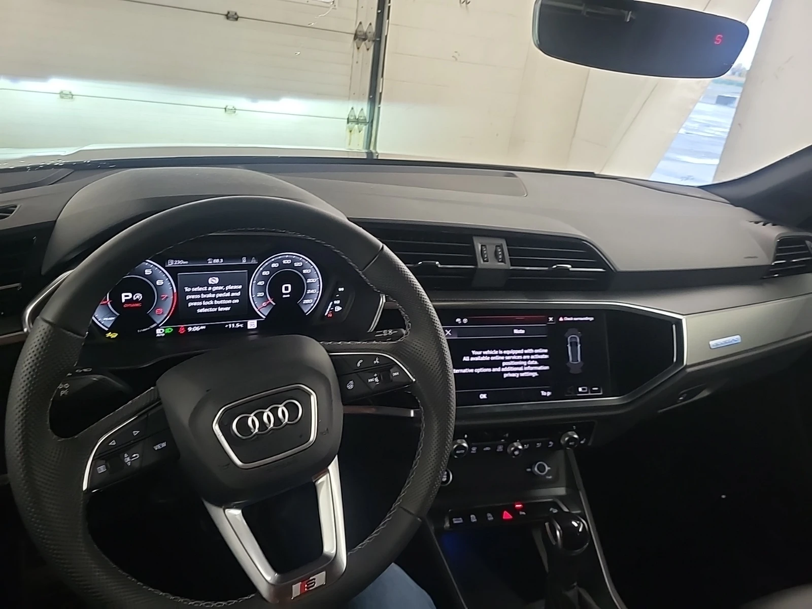 Audi Q5 TECHNIK * CARFAX * АвтоКредит * Цена до България*  - изображение 9