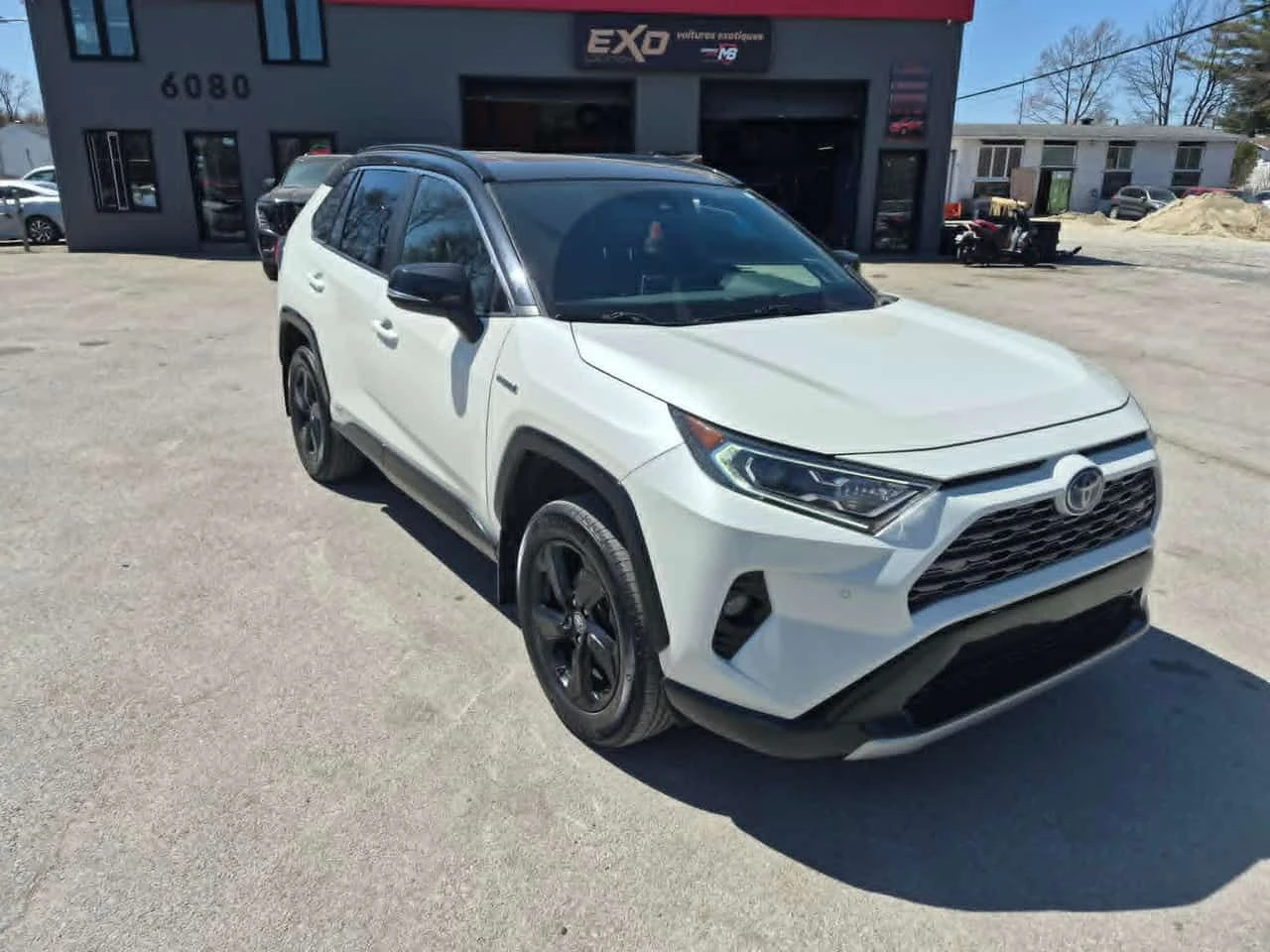 Toyota Rav4 Hybrid XLE  CARFAX, снимка 10 - Автомобили и джипове - 54466023