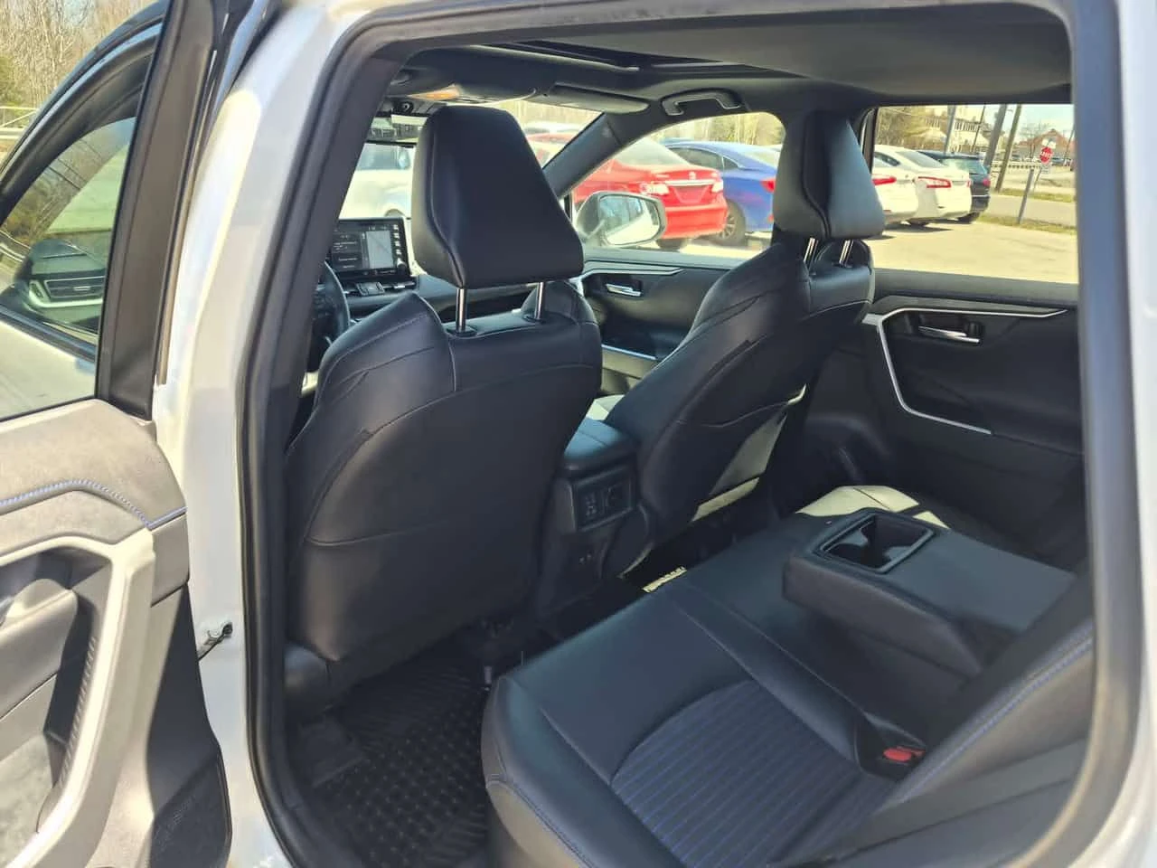 Toyota Rav4 Hybrid XLE  CARFAX, снимка 11 - Автомобили и джипове - 54466023
