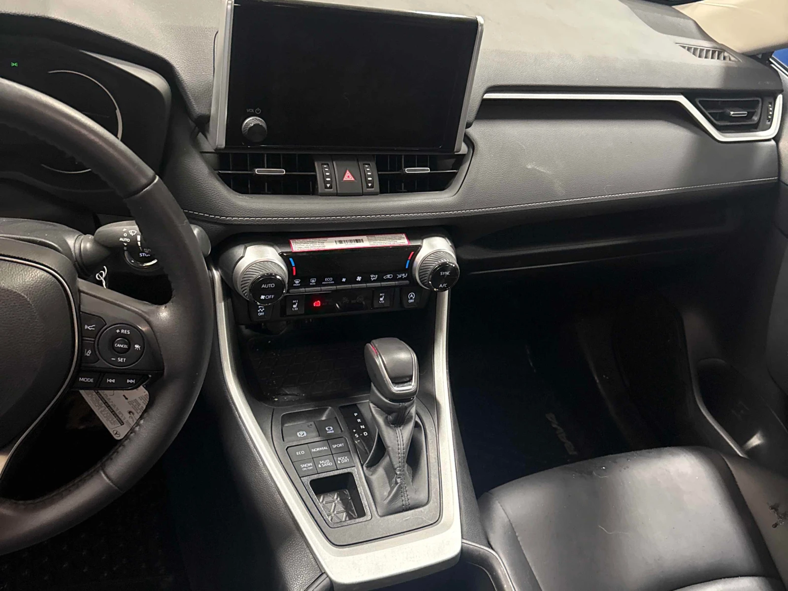 Toyota Rav4 XLE * * CARFAX * * АВТО КРЕДИТ * * , снимка 8 - Автомобили и джипове - 54874485