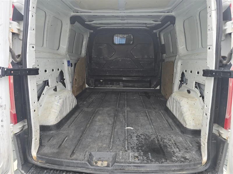Ford Transit Custom, снимка 8 - Бусове и автобуси - 53402562