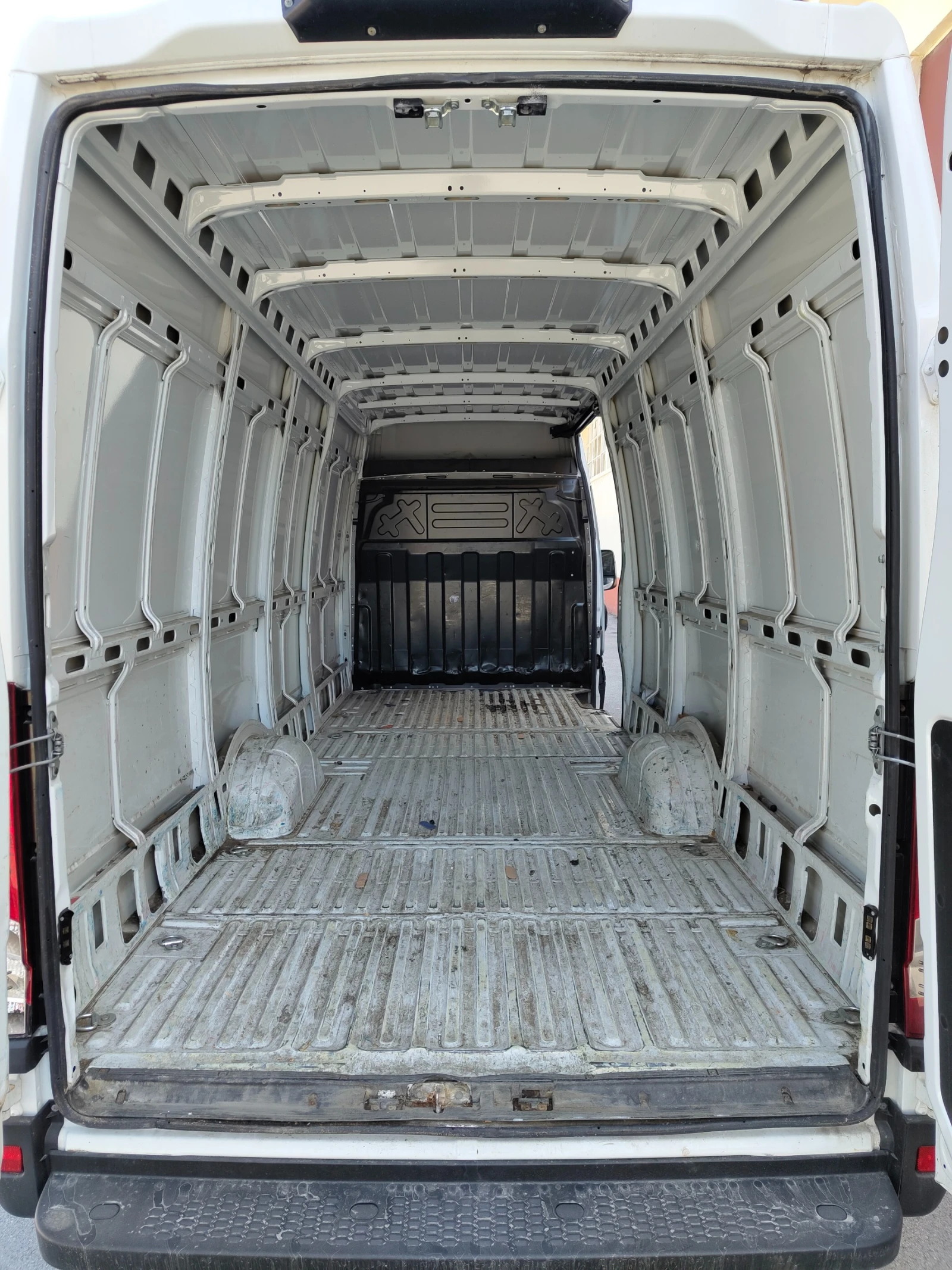 Iveco 35s12, снимка 13 - Бусове и автобуси - 53906516