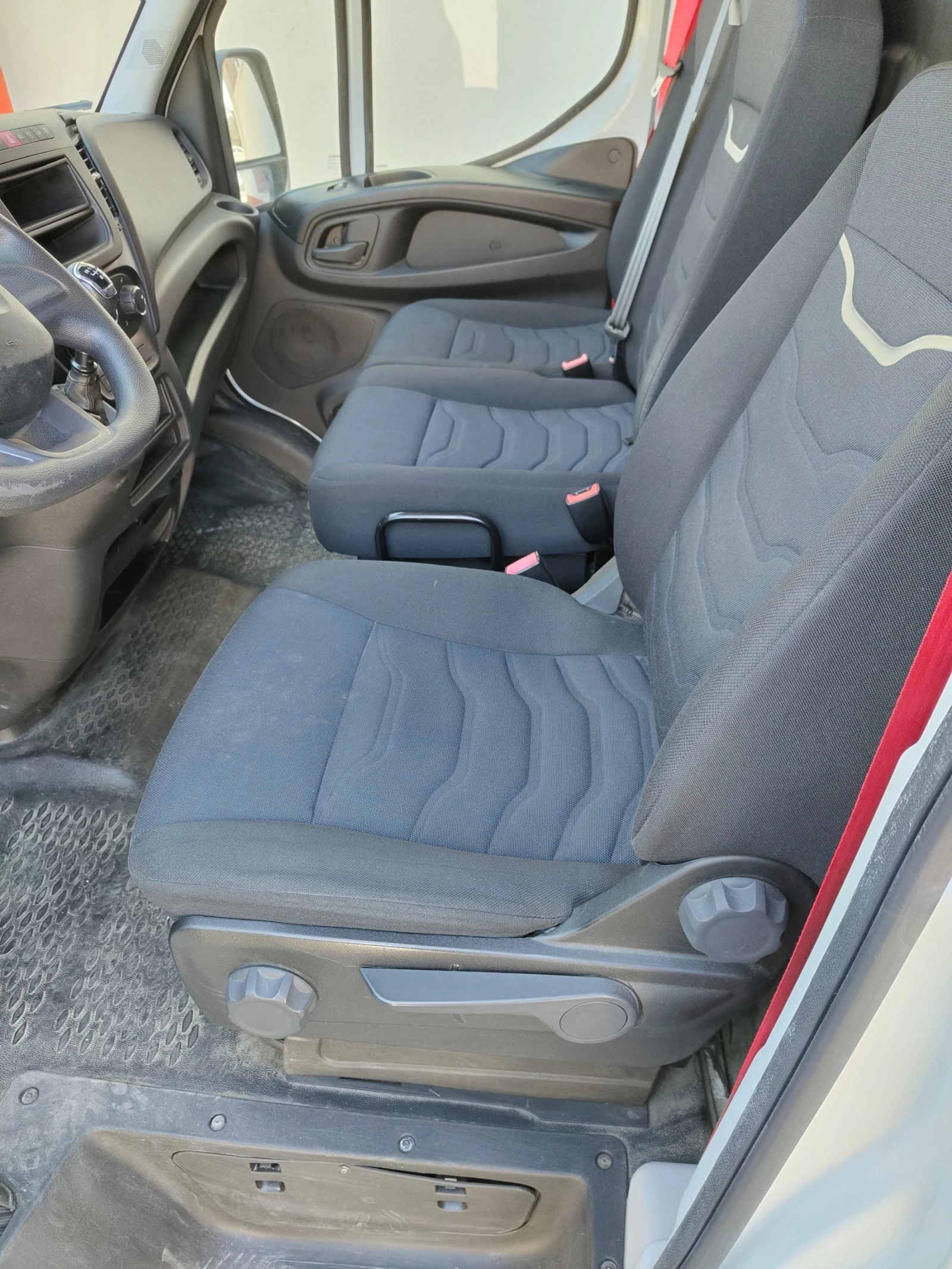 Iveco 35s12, снимка 10 - Бусове и автобуси - 53906516