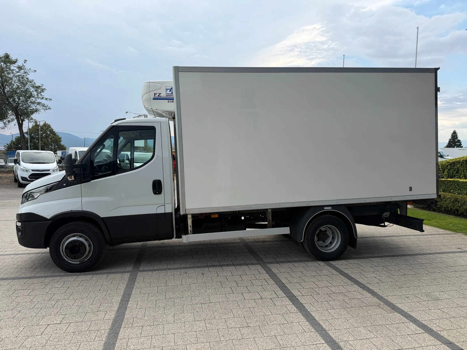Iveco Daily 60C15 Хладилен + ток 4.10м.  Euro 6B , снимка 5 - Камиони - 55884883