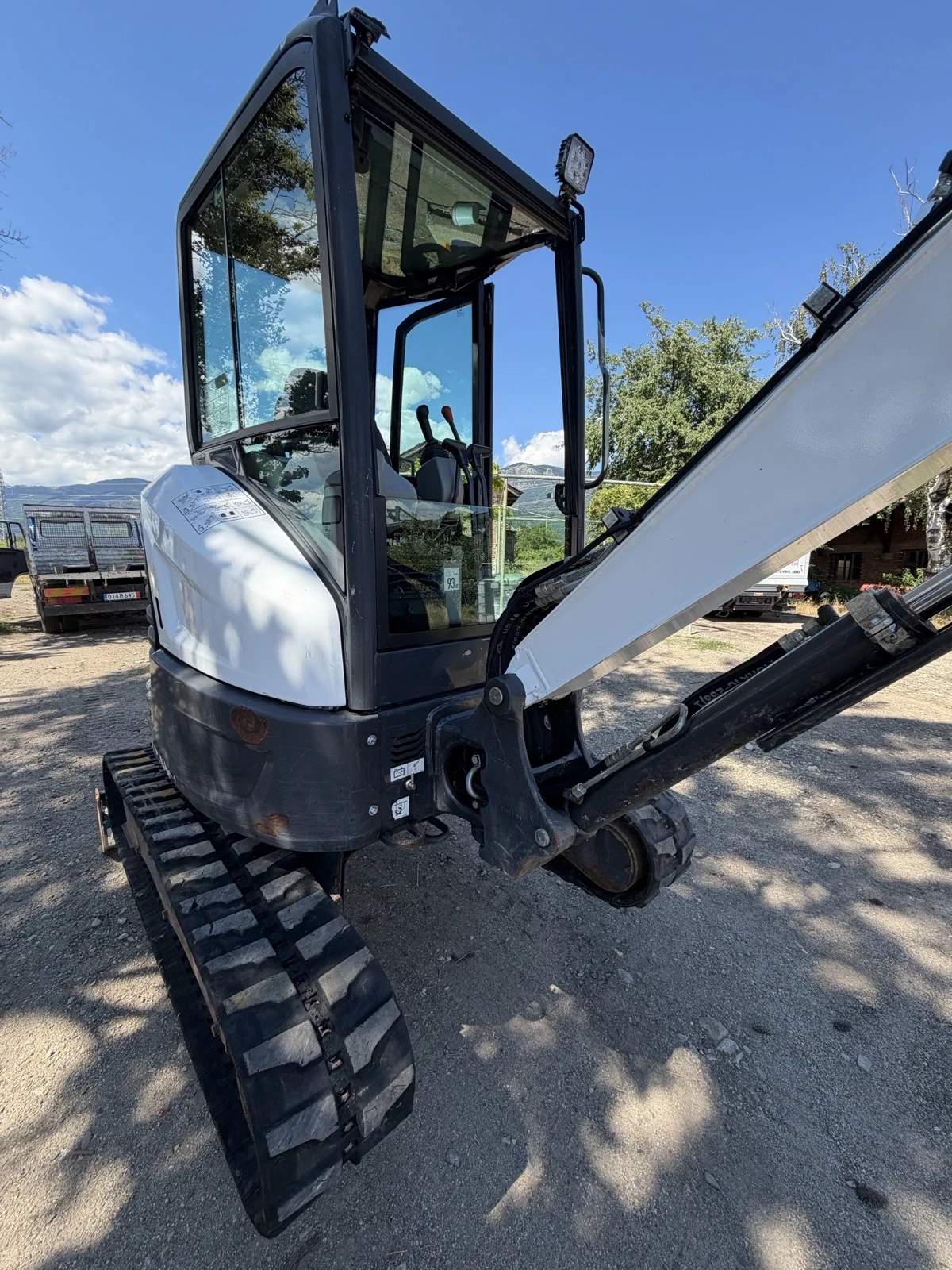 Багер Bobcat E27, снимка 2 - Индустриална техника - 55285066