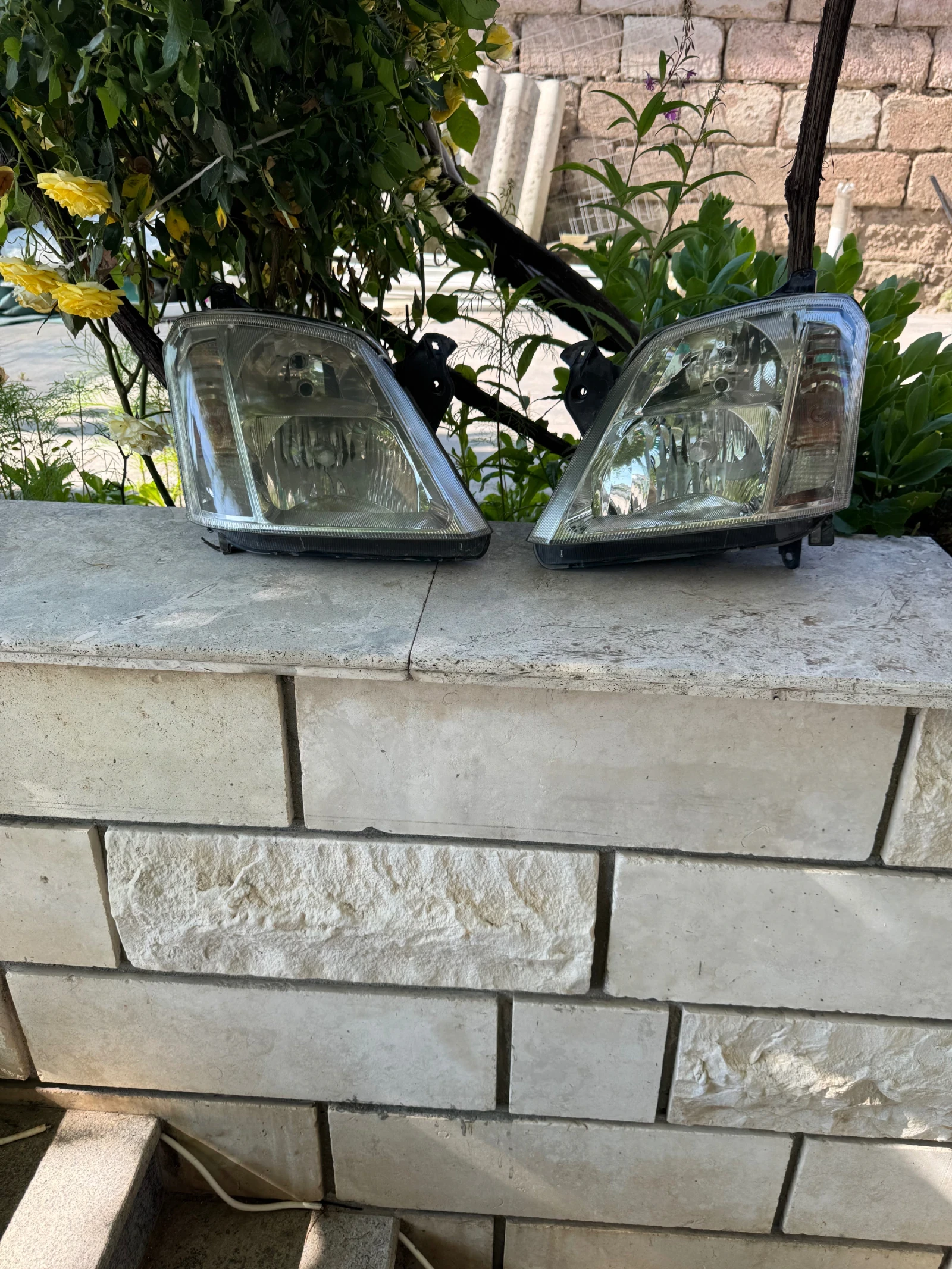 Фарове за Опел Мерива А