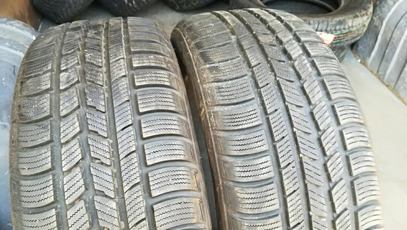 Гуми Зимни 205/55R16, снимка 1 - Гуми и джанти - 25609249