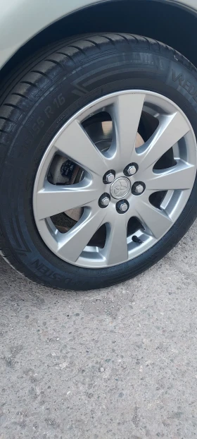 Toyota Avensis, снимка 11