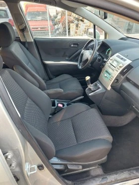 Toyota Corolla verso 2.2 D-CAT, снимка 11