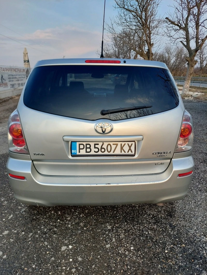 Toyota Corolla verso 2.2 D-CAT, снимка 2 - Автомобили и джипове - 49566221