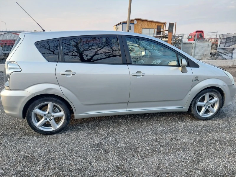 Toyota Corolla verso 2.2 D-CAT, снимка 4 - Автомобили и джипове - 49566221