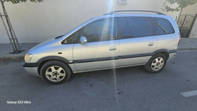 Opel Zafira, снимка 7 - Автомобили и джипове - 47890575