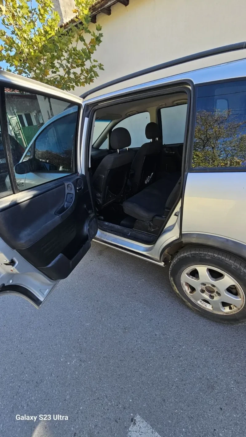 Opel Zafira, снимка 8 - Автомобили и джипове - 47890575