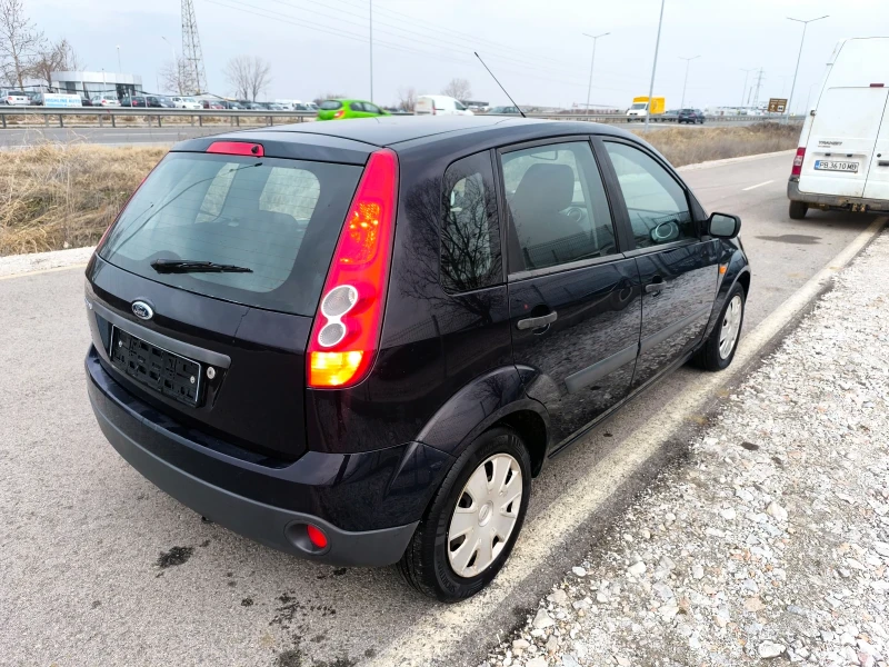 Ford Fiesta 1.3i 70к.с. 2006г, снимка 3 - Автомобили и джипове - 49306858