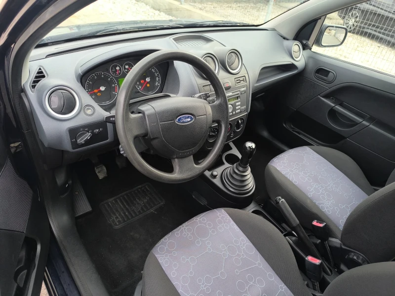 Ford Fiesta 1.3i 70к.с. 2006г, снимка 6 - Автомобили и джипове - 49306858