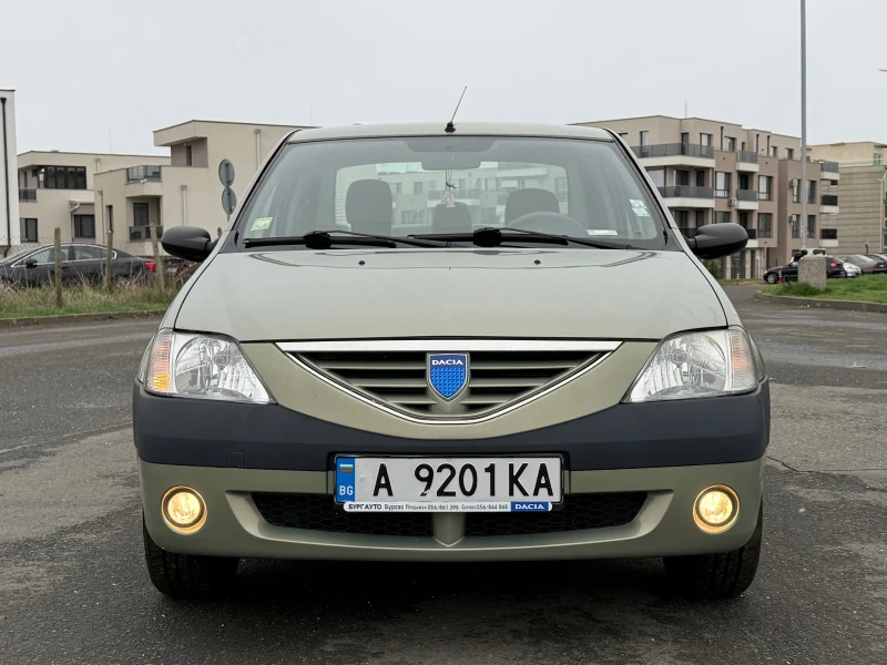 Dacia Logan 1.4 Бензин, снимка 3 - Автомобили и джипове - 49539609