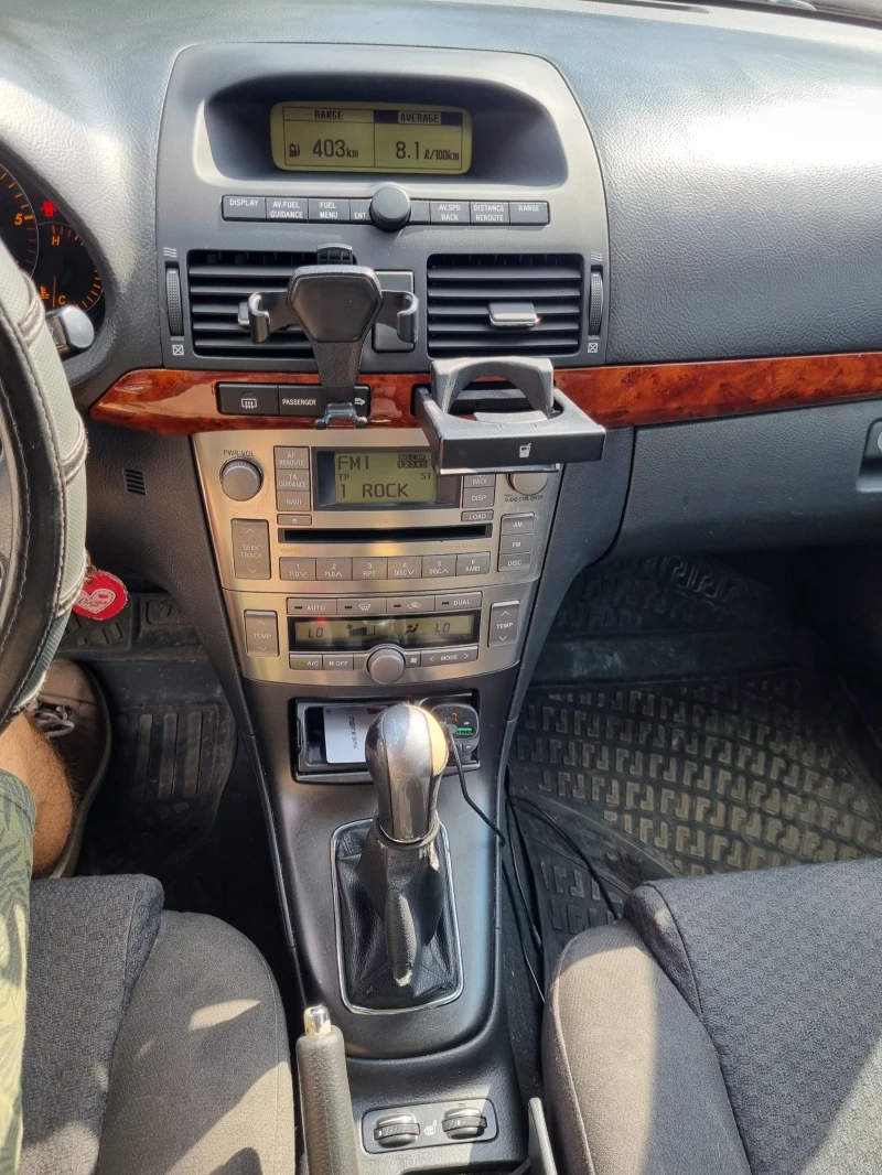 Toyota Avensis T25, снимка 12 - Автомобили и джипове - 52555524