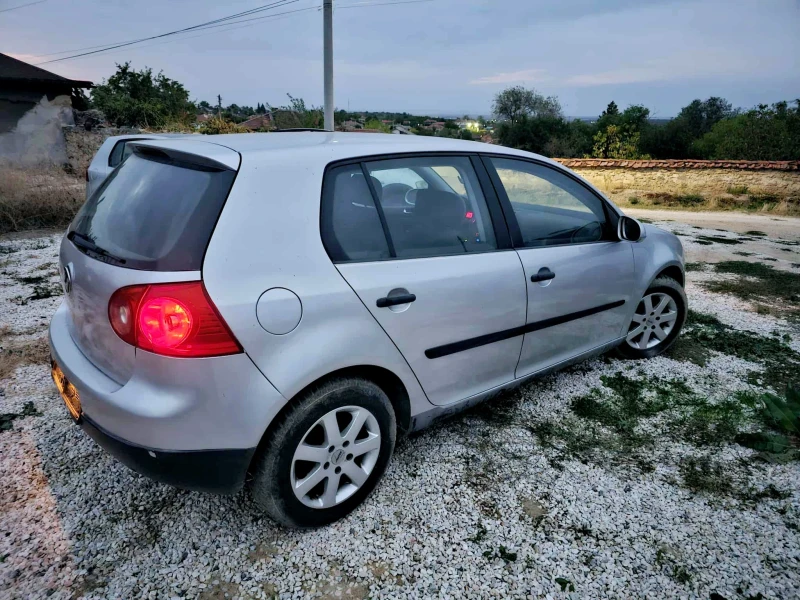 VW Golf V 1.9 105кс, снимка 4 - Автомобили и джипове - 53058672