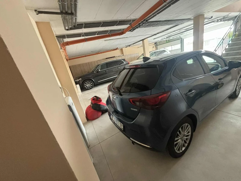 Mazda 2, снимка 11 - Автомобили и джипове - 52353935