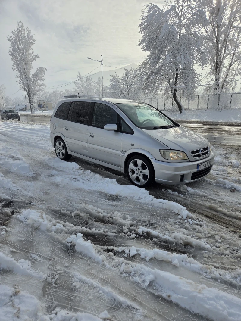 Opel Zafira 2.0 OPC LINE , снимка 9 - Автомобили и джипове - 52904239